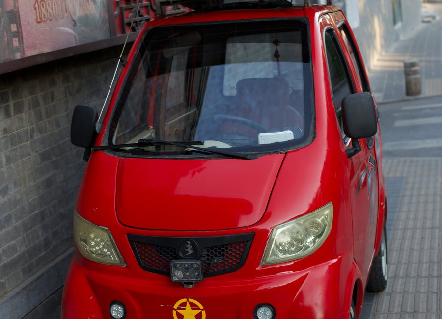多用途电动三轮车